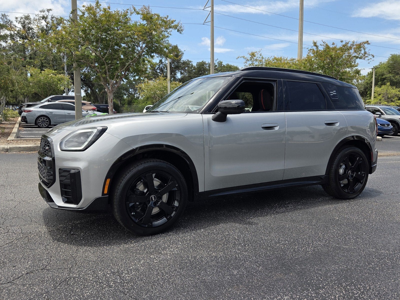 2027 MINI COUNTRYMAN ICONIC