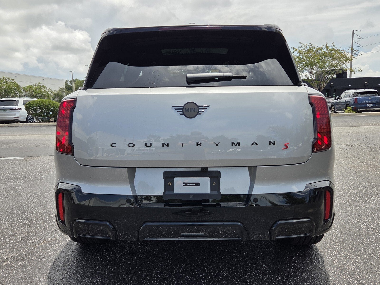 2027 MINI COUNTRYMAN ICONIC
