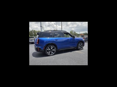 2027 MINI COUNTRYMAN ICONIC