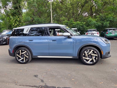 2027 MINI COUNTRYMAN ICONIC