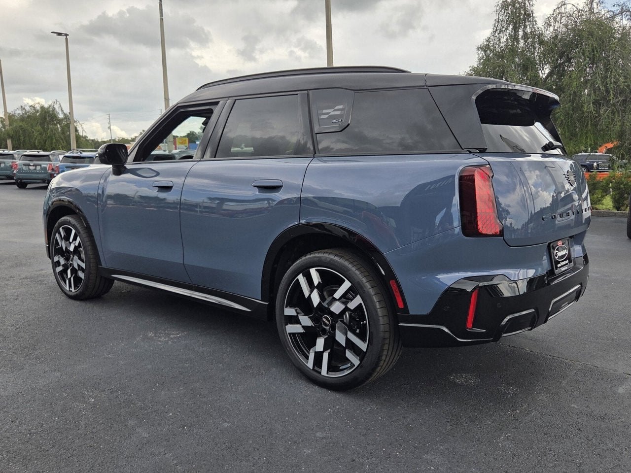 2027 MINI COUNTRYMAN ICONIC