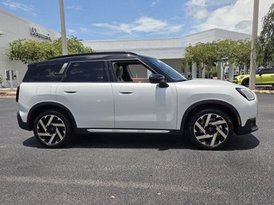 2027 MINI COUNTRYMAN ICONIC