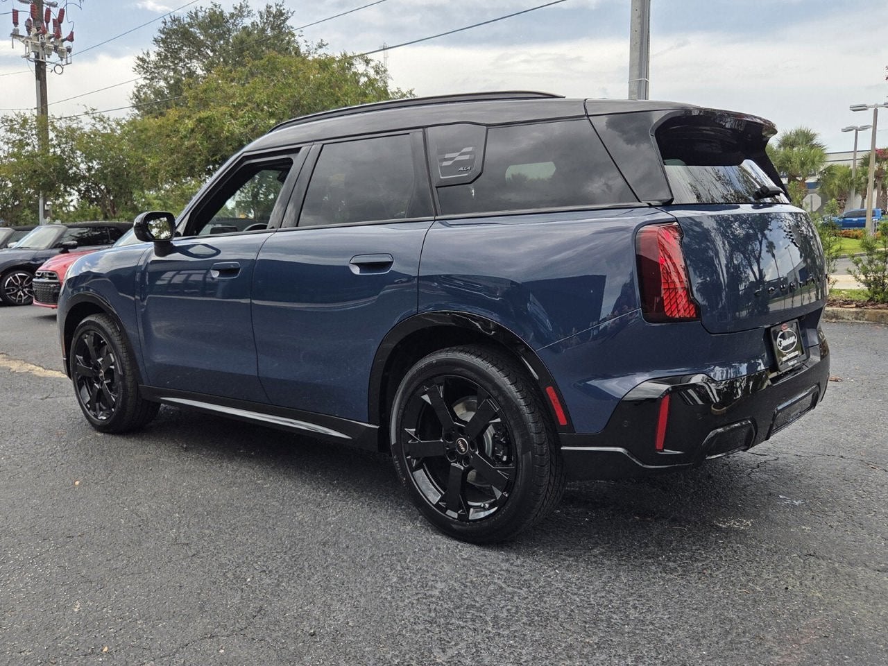 2027 MINI COUNTRYMAN ICONIC