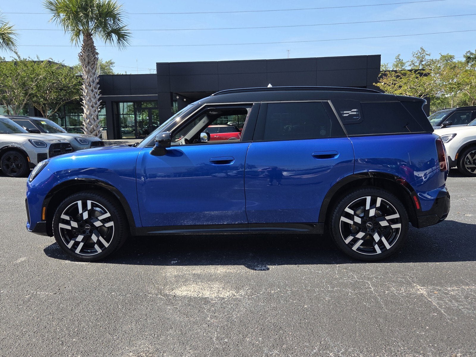 2027 MINI COUNTRYMAN ICONIC