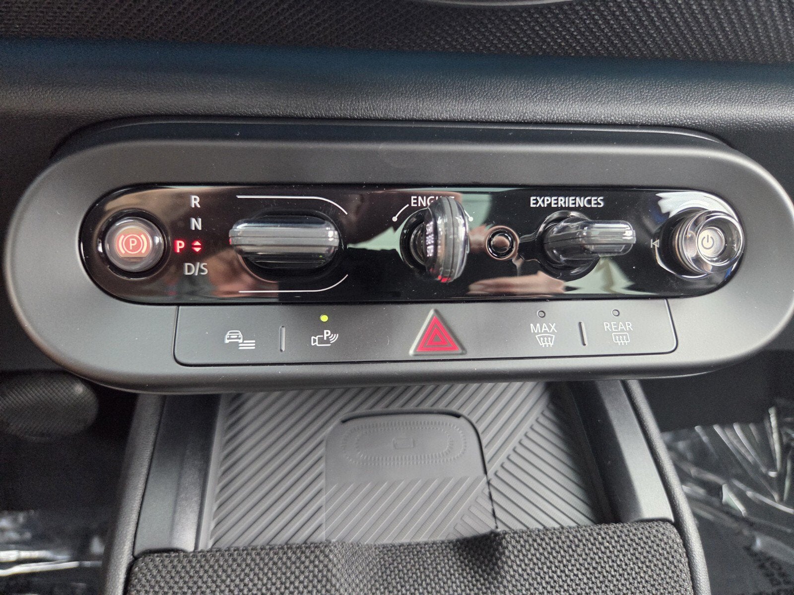 2027 MINI COUNTRYMAN ICONIC