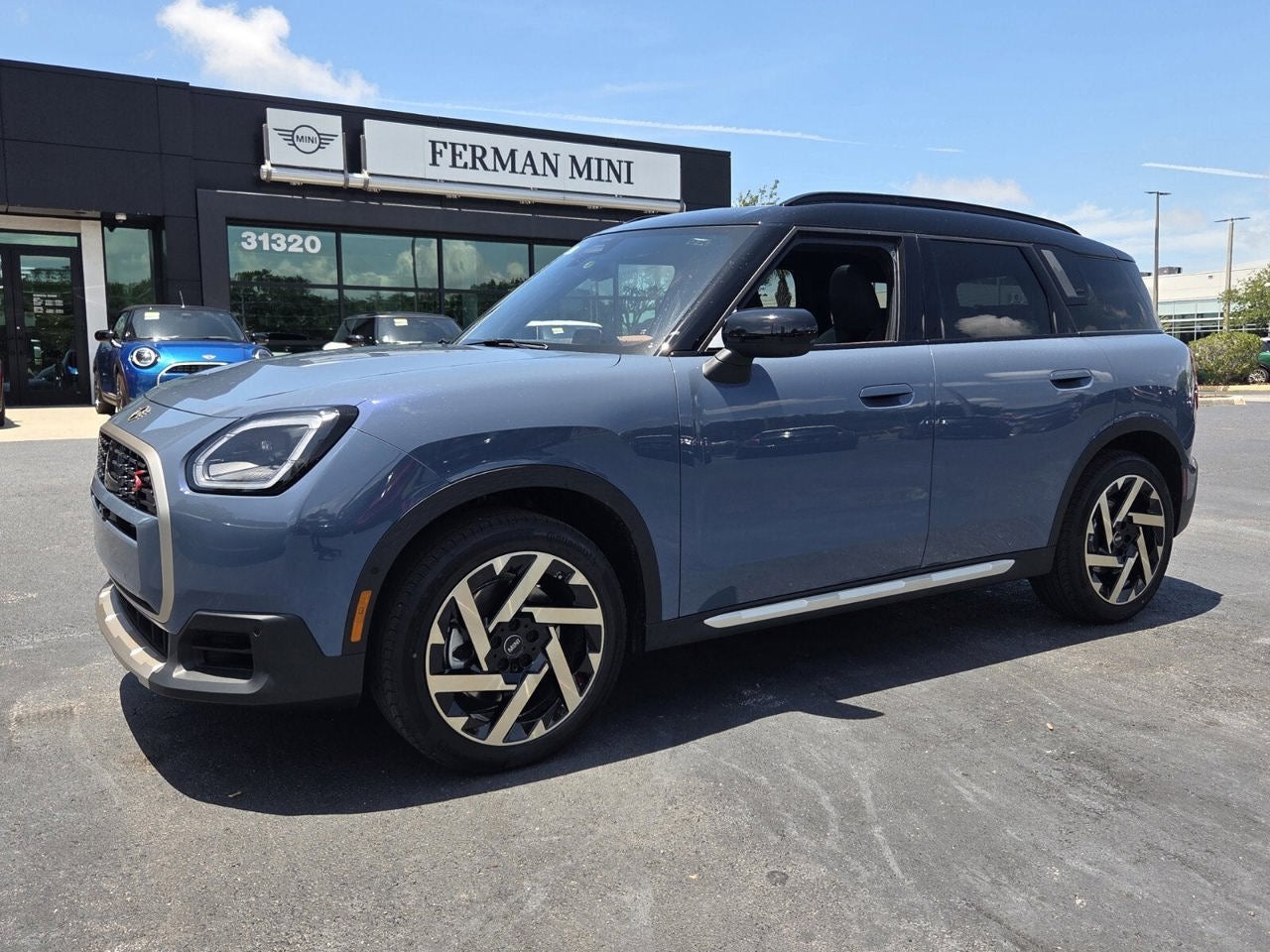 2027 MINI COUNTRYMAN ICONIC