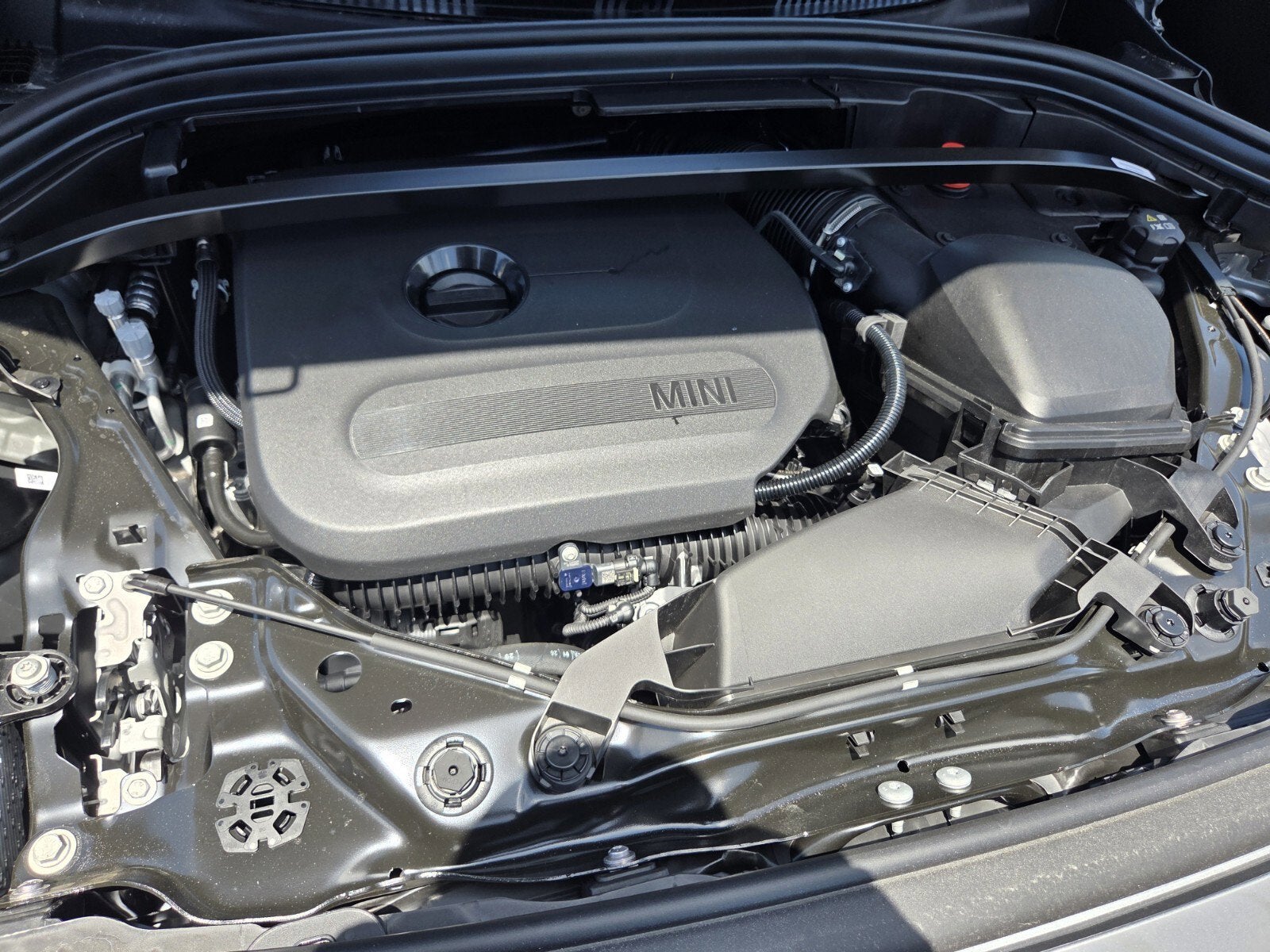2027 MINI COUNTRYMAN ICONIC