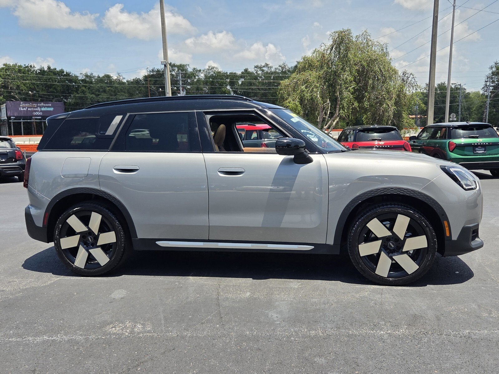 2027 MINI COUNTRYMAN ICONIC