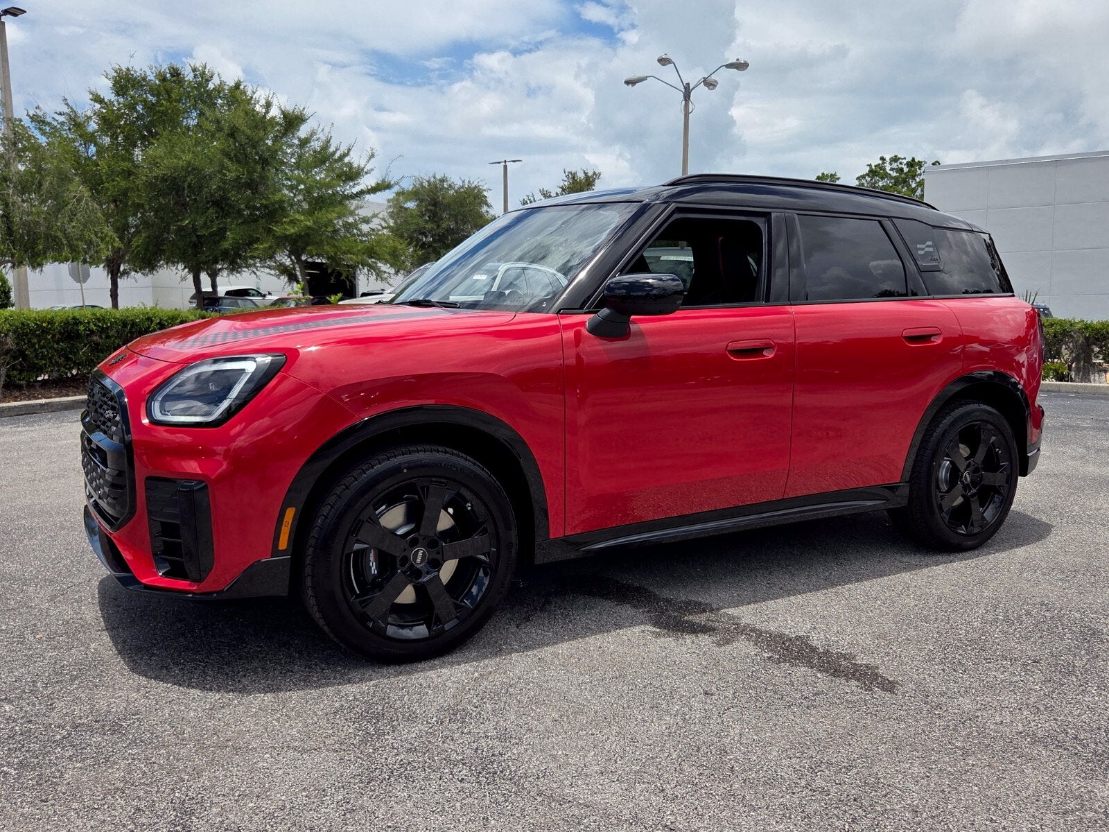 2027 MINI COUNTRYMAN ICONIC