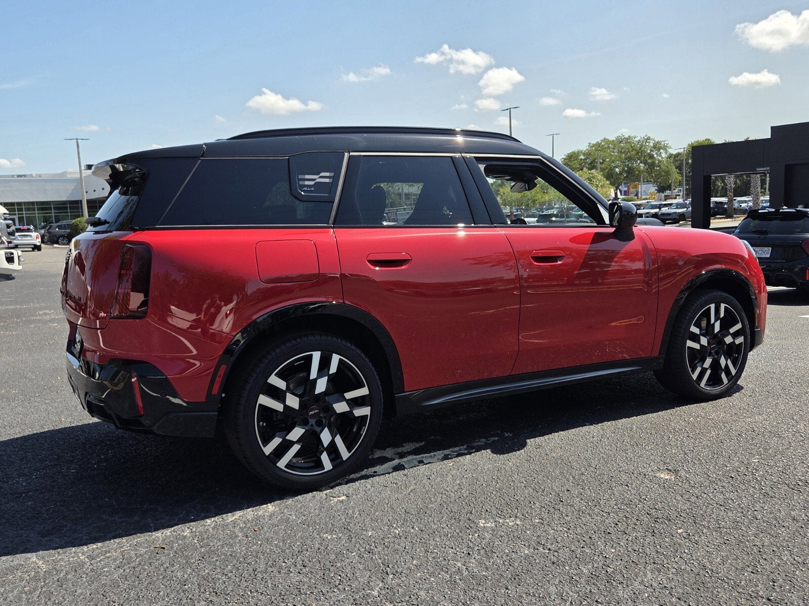 2027 MINI COUNTRYMAN ICONIC