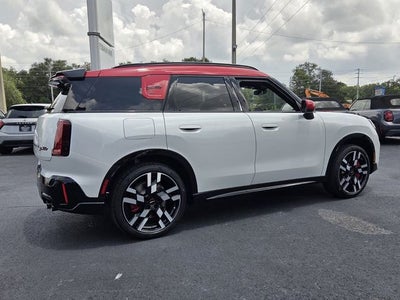 2027 MINI COUNTRYMAN ICONIC