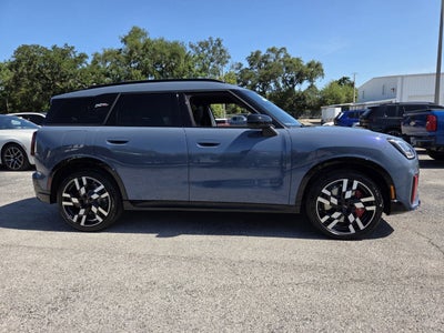 2027 MINI COUNTRYMAN ICONIC
