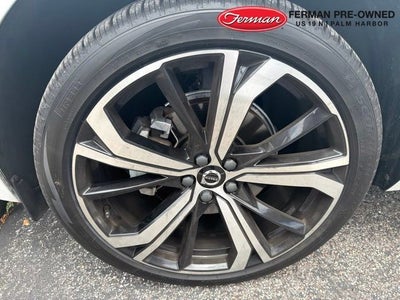 2025 Volvo XC60 B5 Ultra