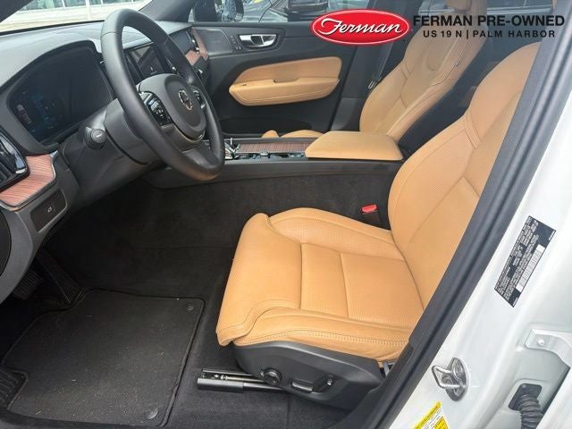 2025 Volvo XC60 B5 Ultra
