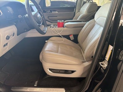 2024 Jeep Grand Wagoneer Base