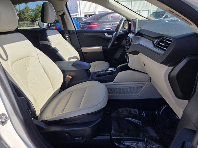 2020 Ford Escape Titanium Hybrid