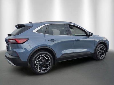 2026 Ford Escape Platinum