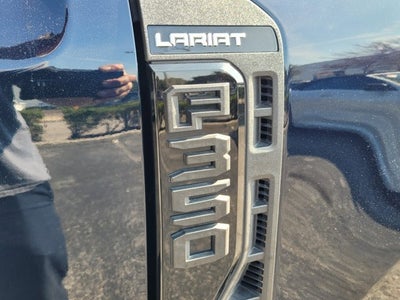 2023 Ford Super Duty F-350 SRW LARIAT