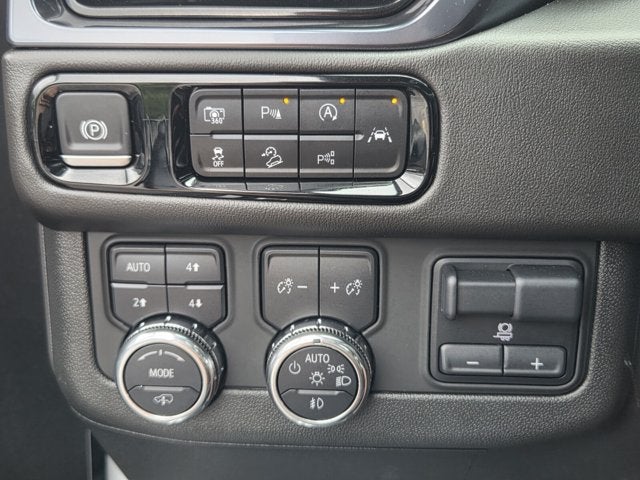 2025 GMC Yukon AT4
