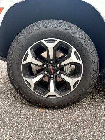 2025 GMC Yukon AT4