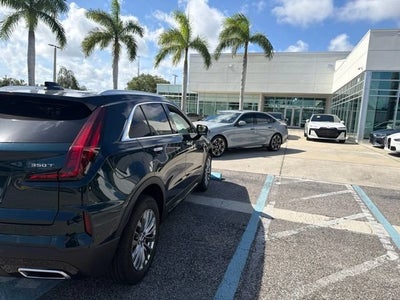 2025 Cadillac XT4 FWD Premium Luxury