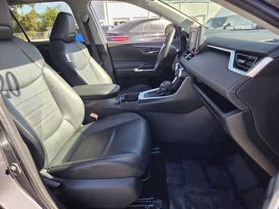 2020 Toyota RAV4 XLE Premium