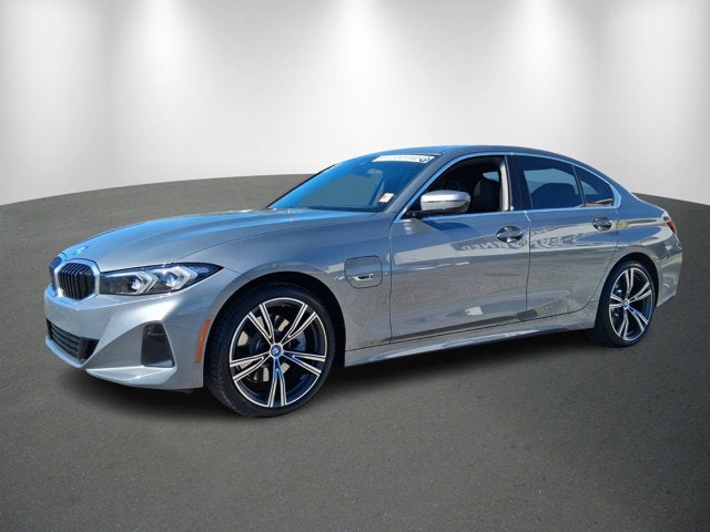 2023 BMW 330e xDrive 330e xDrive