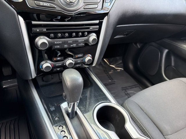 2020 Nissan Pathfinder S