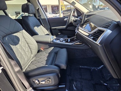 2026 BMW X7 xDrive40i