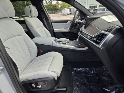 2027 BMW X7 xDrive40i