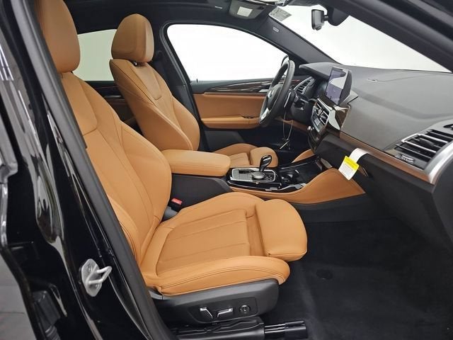 2025 BMW X4 xDrive30i
