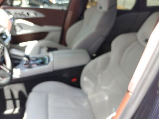 2023 BMW XM Base