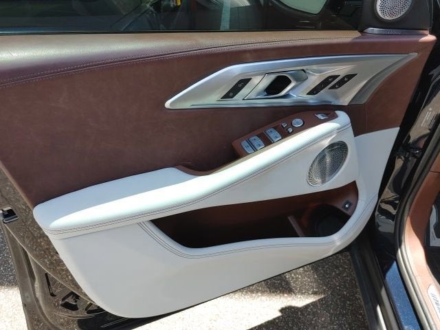 2023 BMW XM Base