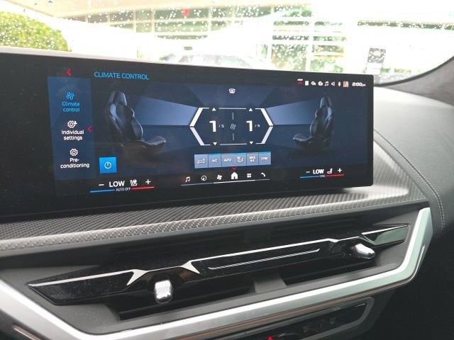 2024 BMW XM Base