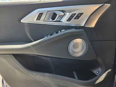 2024 BMW XM Base