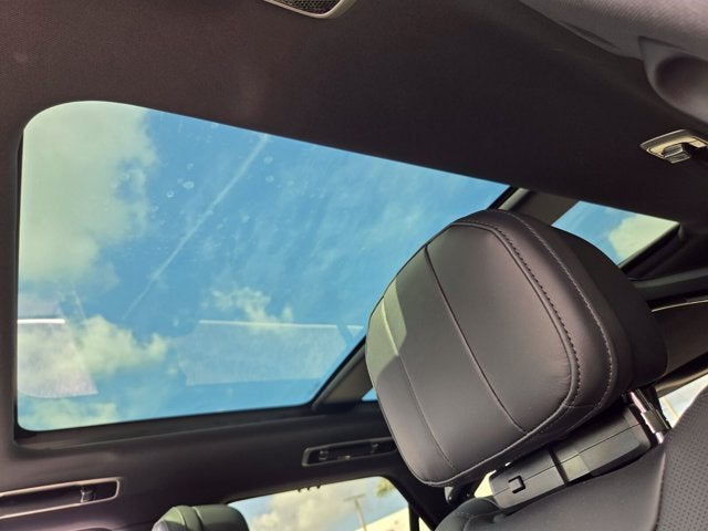 2026 Land Rover Range Rover Sport SE