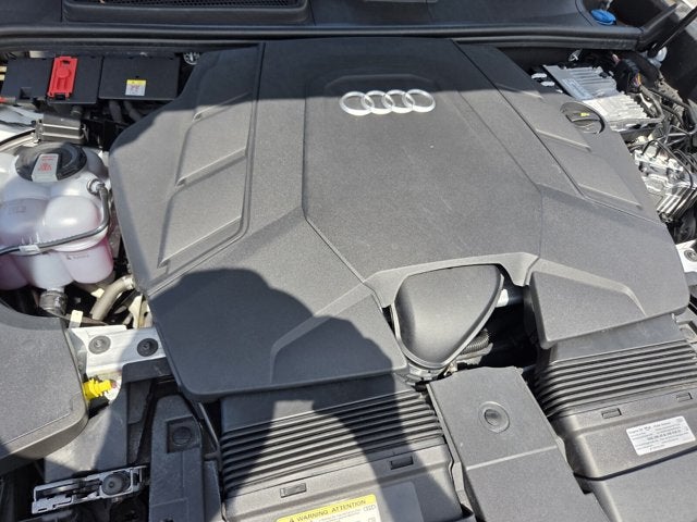 2023 Audi Q8 Premium Plus