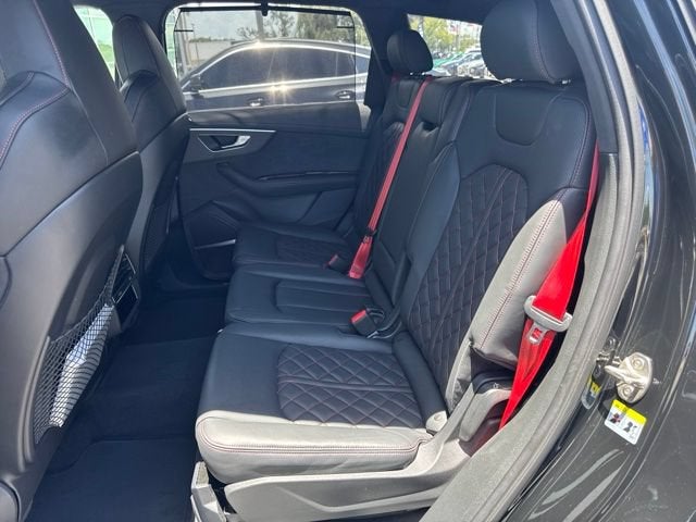 2025 Audi SQ7 Prestige
