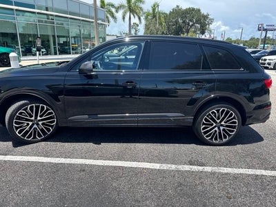 2025 Audi SQ7 Prestige