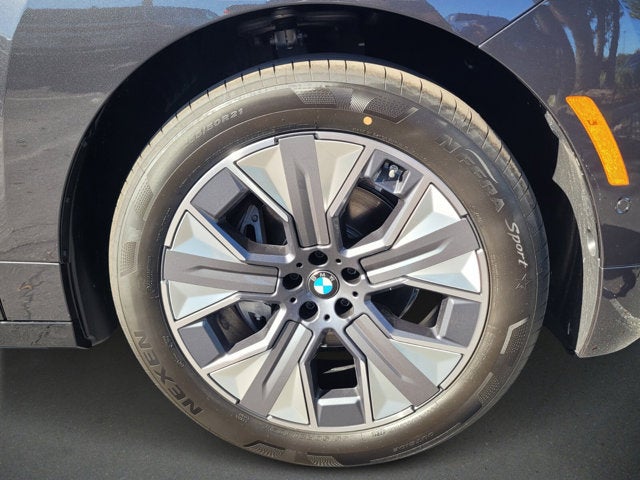 2026 BMW iX xDrive60