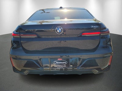 2026 BMW 740i 740i