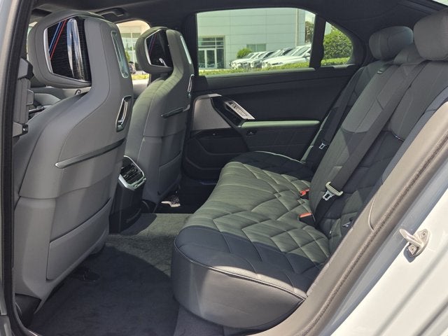 2026 BMW 740i 740i