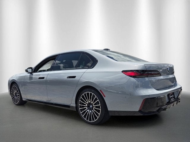 2026 BMW 740i 740i