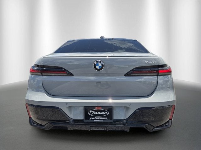 2026 BMW 740i 740i
