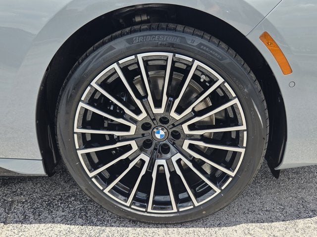 2026 BMW 740i 740i
