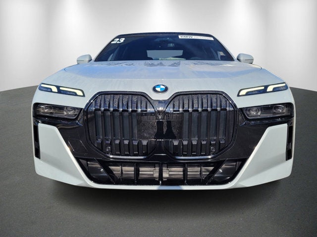 2023 BMW 740i 740i