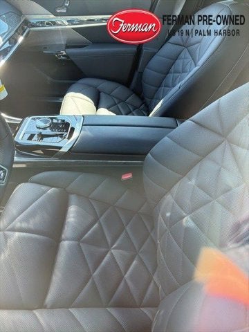 2025 BMW 7 Series 740i xDrive