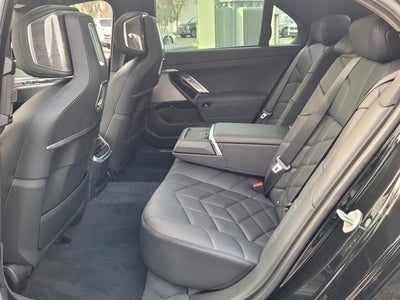 2025 BMW 750e xDrive 750e xDrive