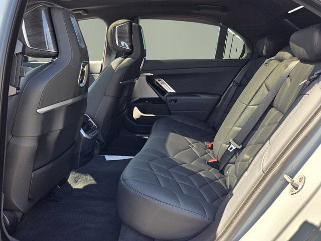 2026 BMW 750e xDrive 750e xDrive