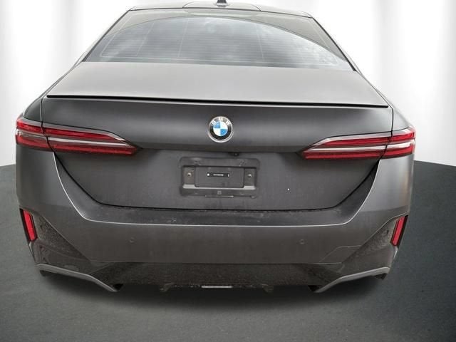 2024 BMW 530i 530i